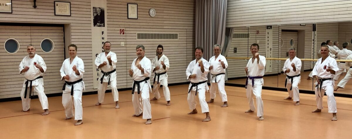 Karateka Gruppenbild